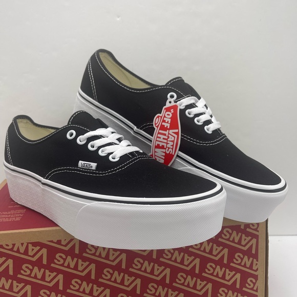 Vans Men’s Authentic Stac
Canvas Black/True White Platform Sneakers
VN0A5KXXBMX - Picture 4 of 16